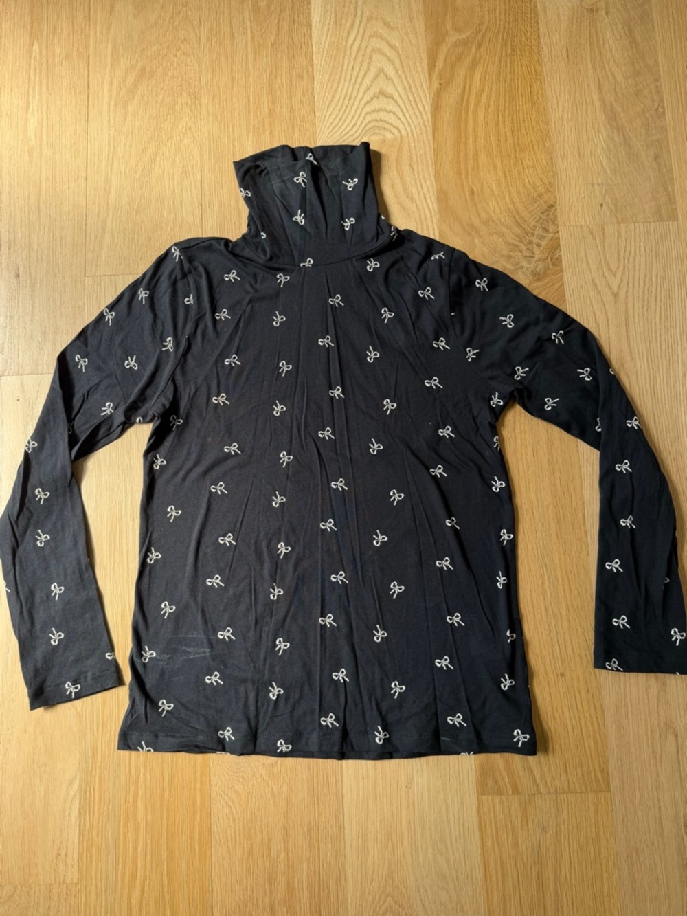 J.CREW 🎀NEW Tissue Turtleneck Printed Black with White Bows